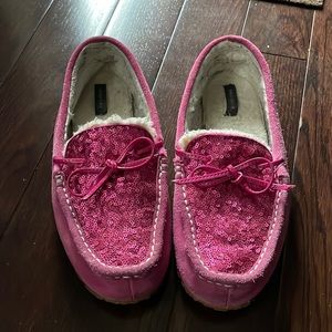 Cozy & glam slippers, womens sz 9